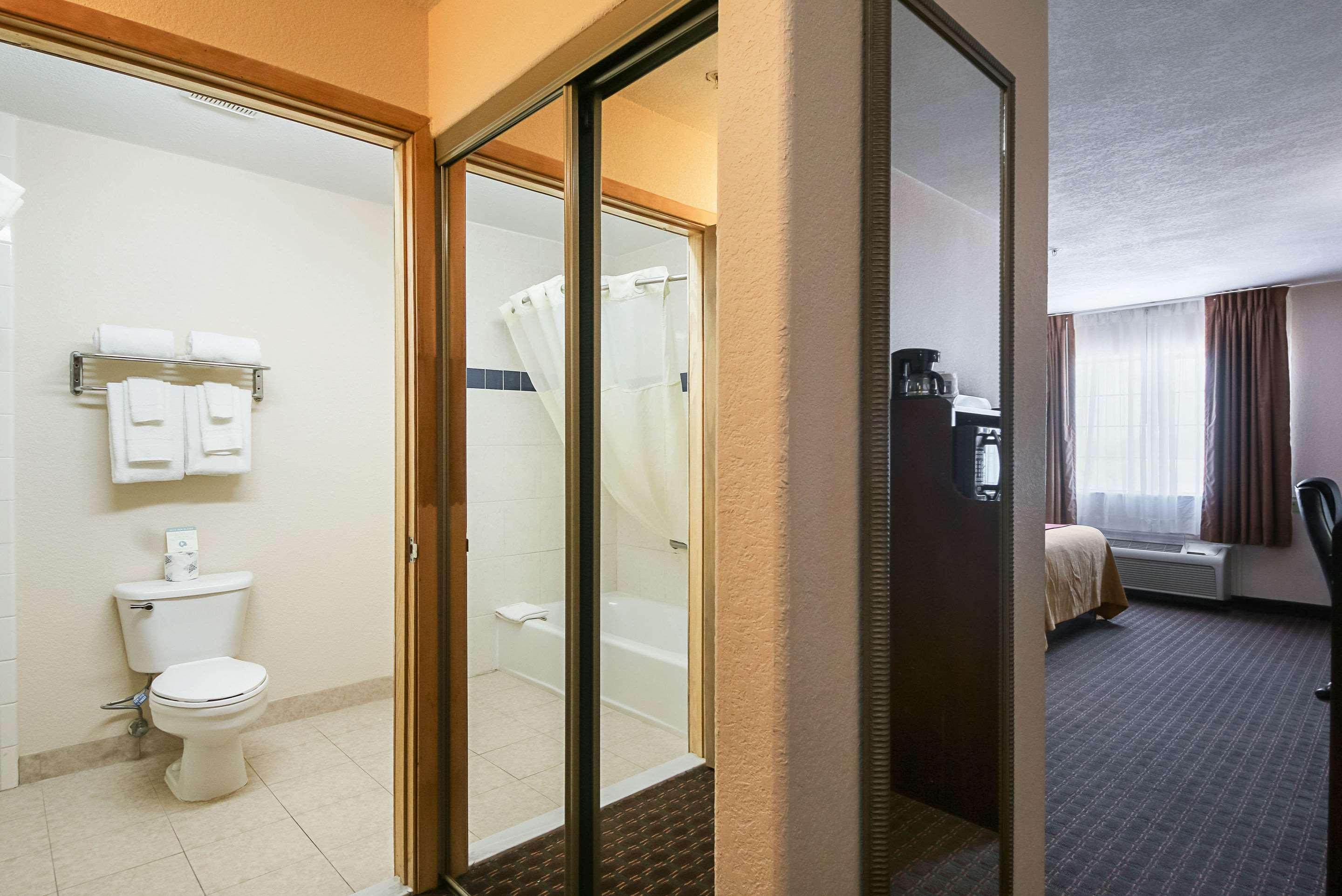 Quality Inn Kingsville Hwy 77 Exteriör bild