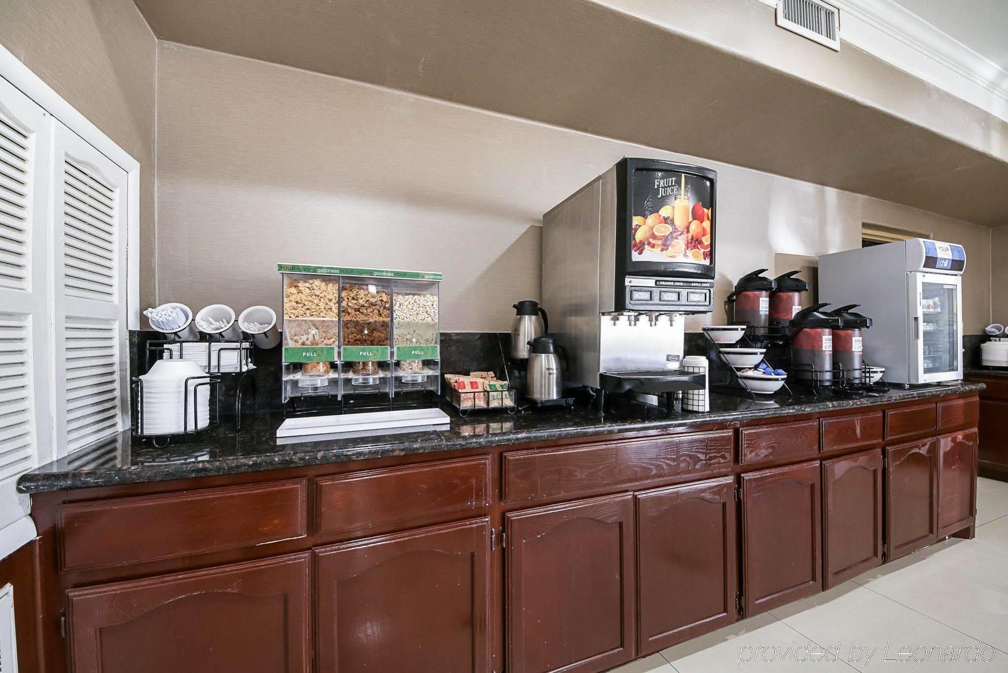 Quality Inn Kingsville Hwy 77 Exteriör bild